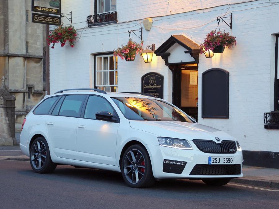  Skoda Octavia RS Combi 2013 года  (фото 7 из 20)